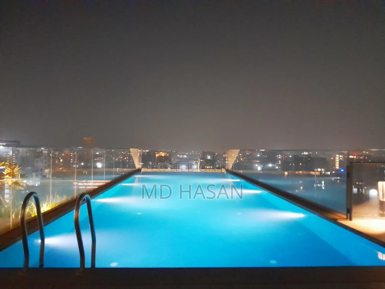 3bdrm Apartment in Semi Furbished Flat for Rent