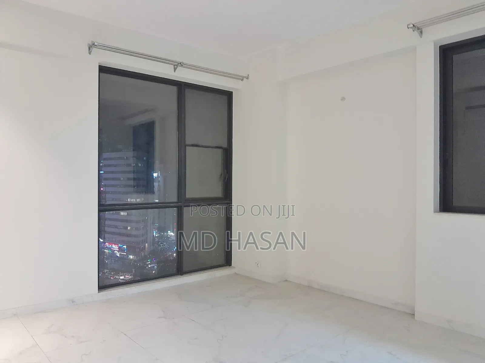 3bdrm Apartment in Semi Furbished Flat for Rent