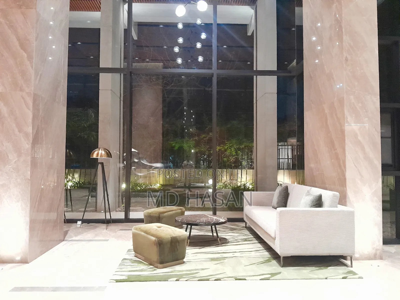 3bdrm Apartment in Semi Furbished Flat for Rent