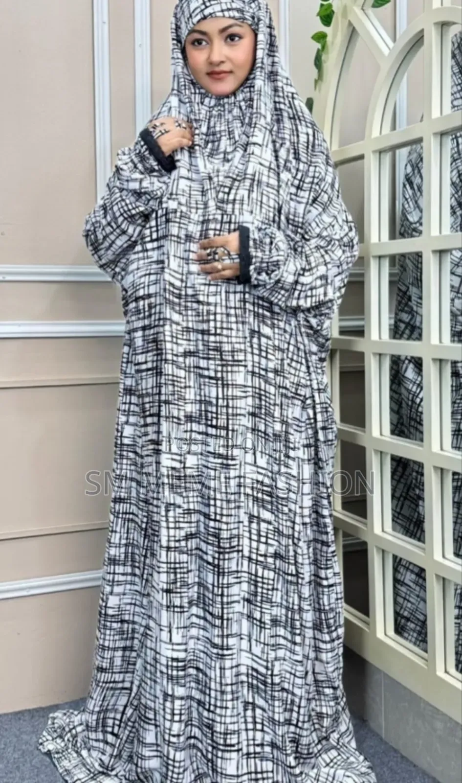 Salah Long Khimar