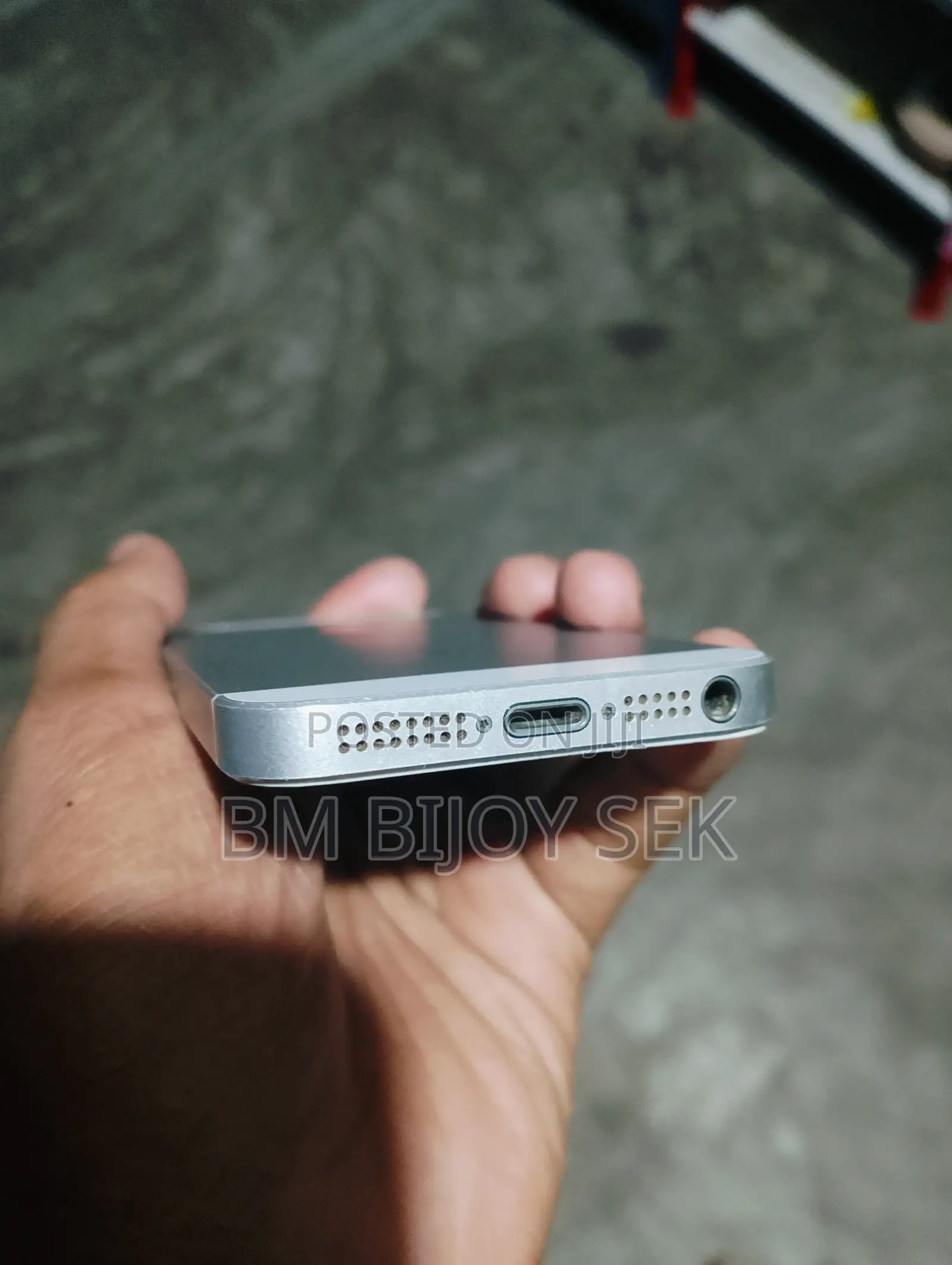 Apple iPhone SE 32 GB Silver