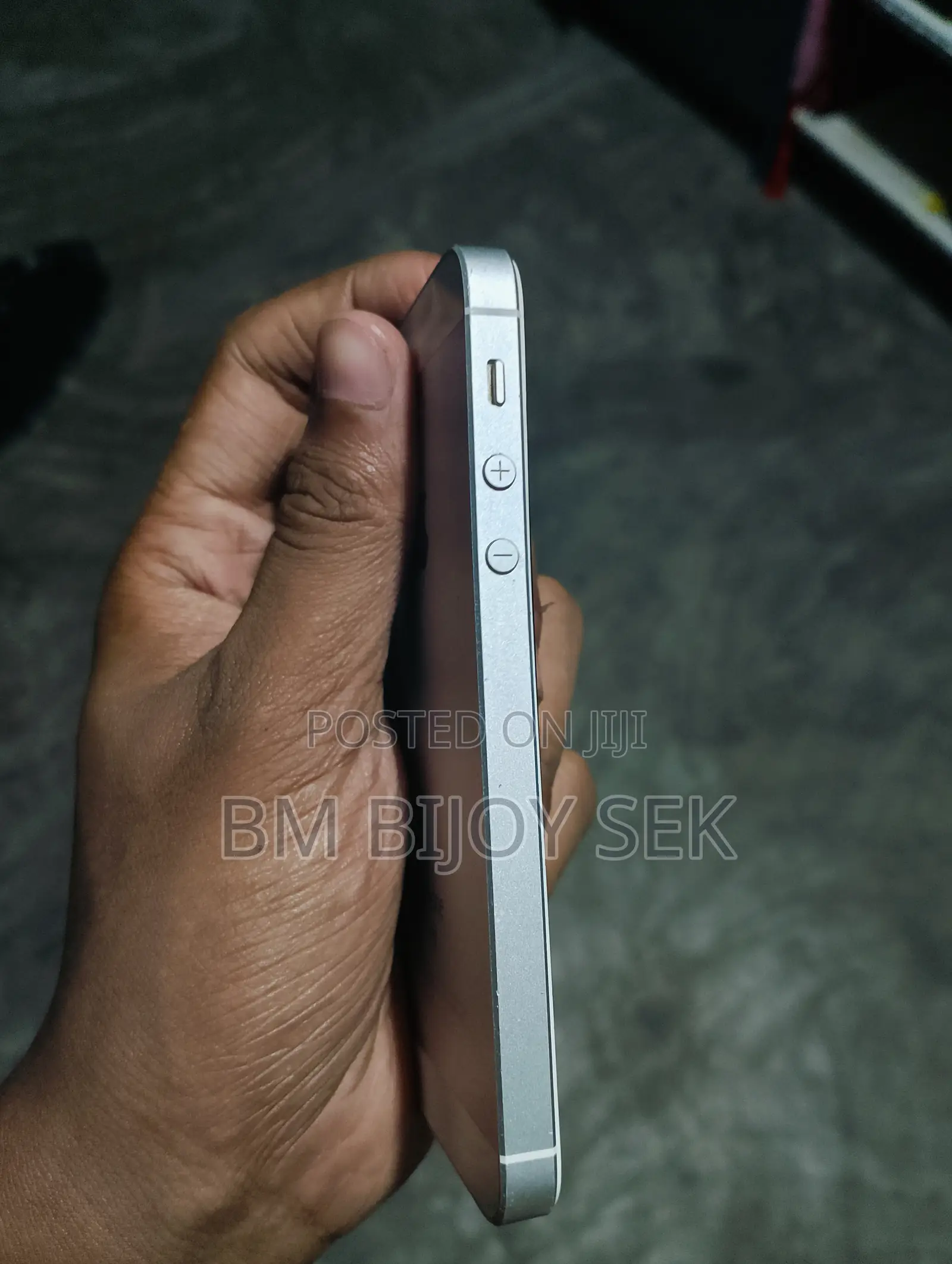 Apple iPhone SE 32 GB Silver