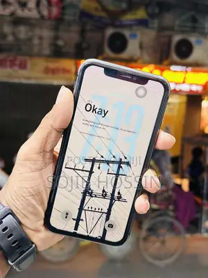 Photo - Apple iPhone 11 128 GB Black