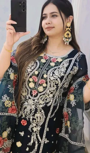 Pakistani Design 4-Piece Sada Bahar Tissue Set