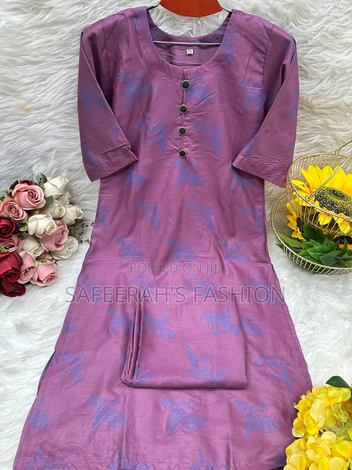 কামিজ স্টাইলের পাখি প্রিন্টের টু-পিস কালেকশনLif