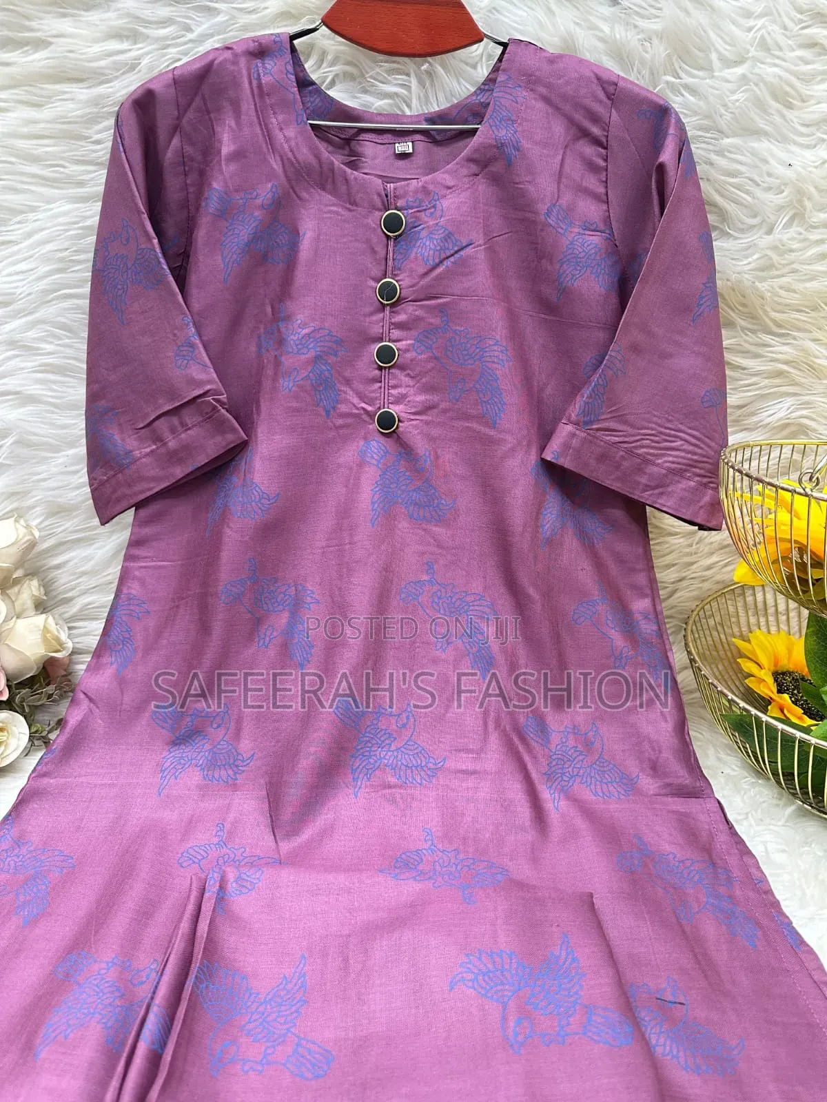 কামিজ স্টাইলের পাখি প্রিন্টের টু-পিস কালেকশনLif