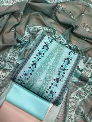 Photo - Beautiful Threee Pis 