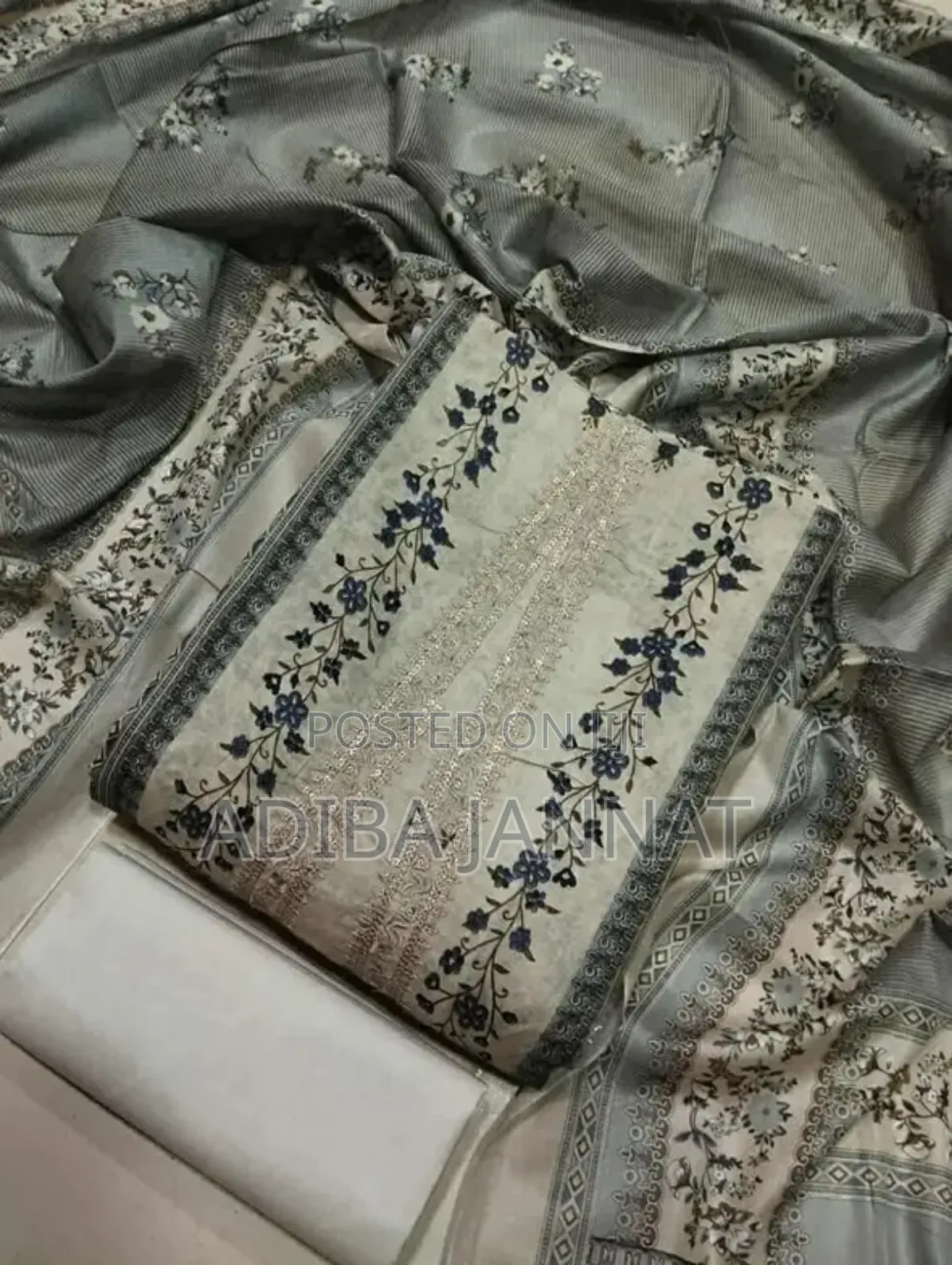 Beautiful Threee Pis 