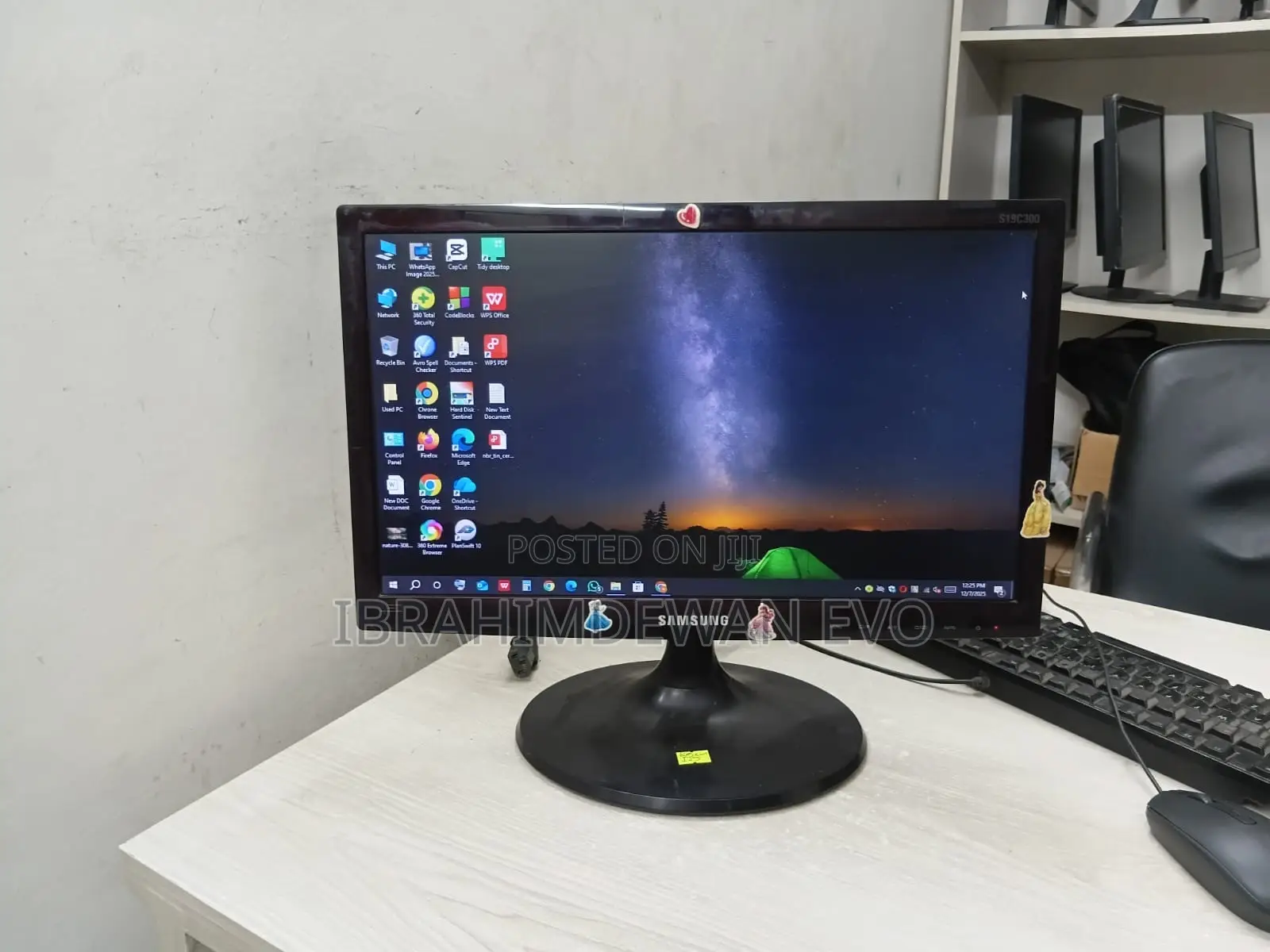 Full Fresh Samsung 19" Monitor, Resolution (1366x768),Model : S19c300
