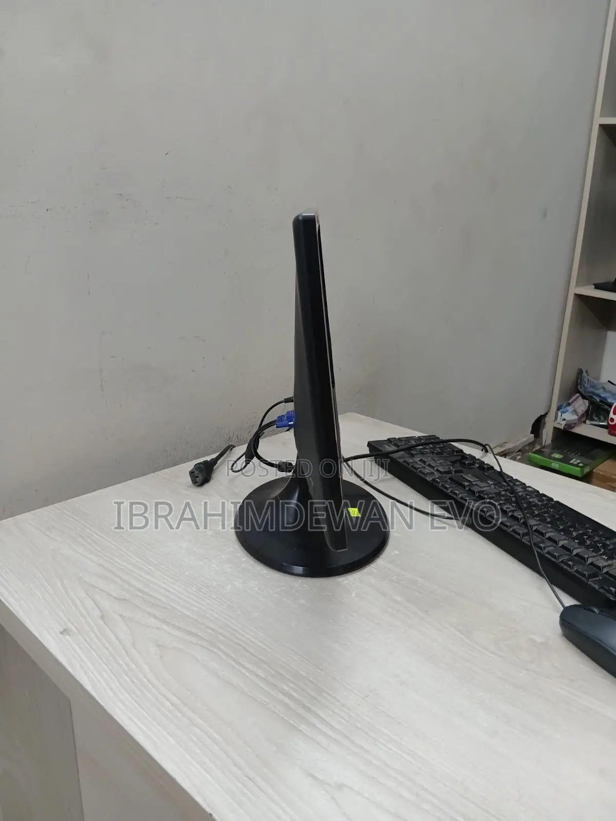 Full Fresh Samsung 19" Monitor, Resolution (1366x768),Model : S19c300