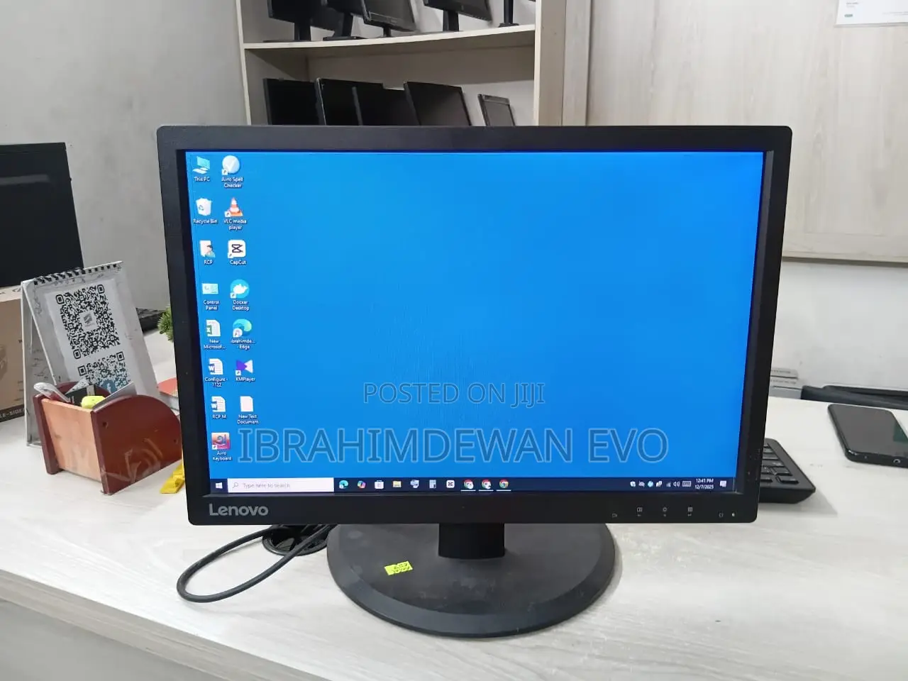 1 Mark Lenovo 19" Monitor, Resolution (1366x768),Model : D186wa