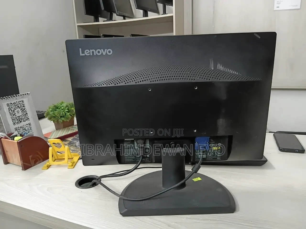 1 Mark Lenovo 19" Monitor, Resolution (1366x768),Model : D186wa