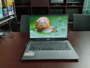 Laptop 8GB Intel SSD 256GB