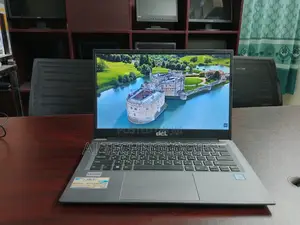 Laptop 8GB Intel SSD 256GB