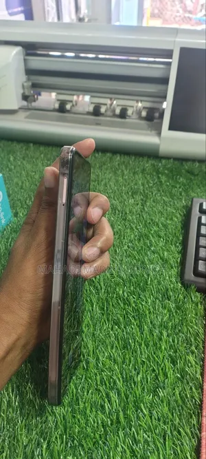 Infinix Hot 40 128 GB Bronze