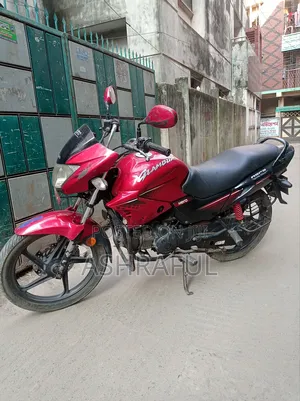 Hero Glamour 2018 Red