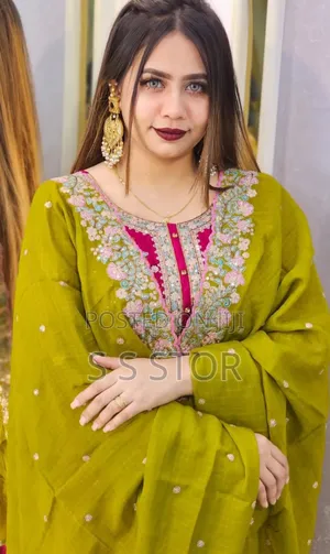 Photo - Radymade Three Piece সম্পূর্ণ সিকোয়েন্স এমব্রয়ডারি কাজ করা