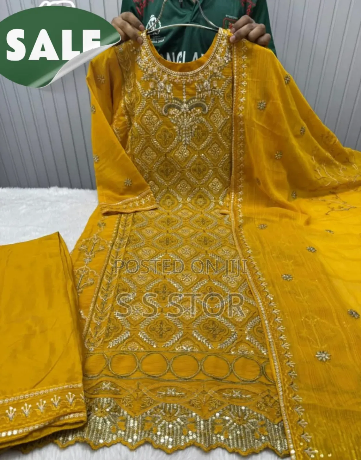 Radymade Three Piece গোল্ড চিনেন জর্জেট