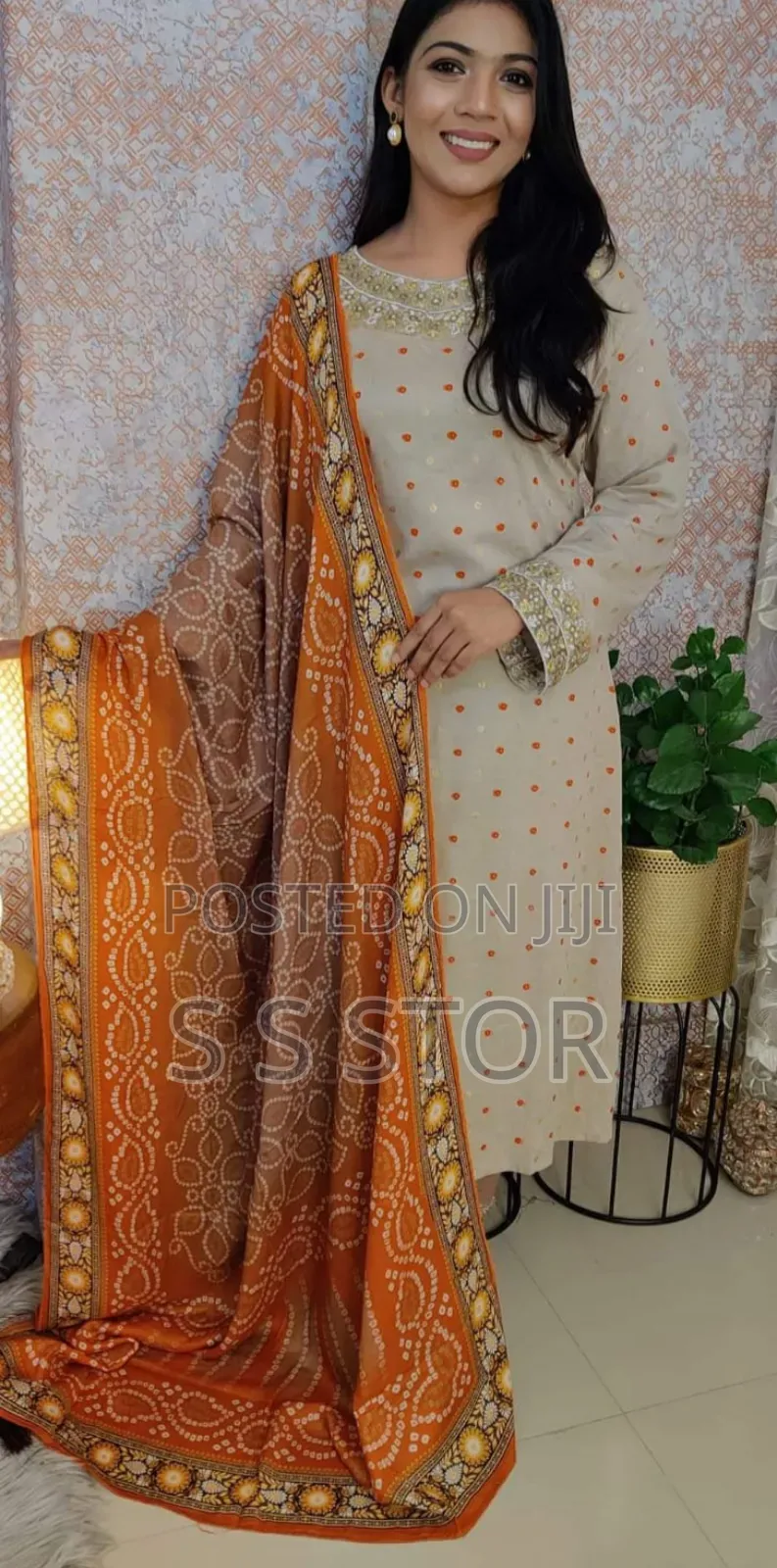 Kamij Lilan Emborder Kaj + Skin Pint