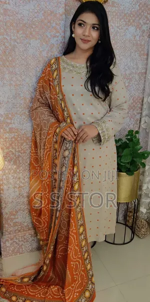 Kamij Lilan Emborder Kaj + Skin Pint