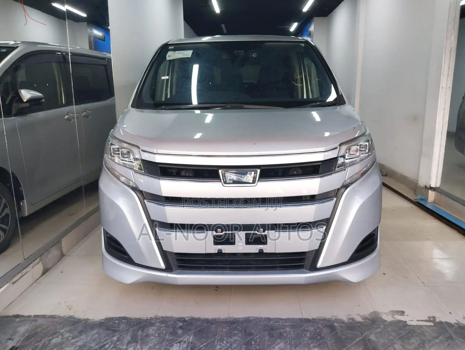 Toyota Noah 2020 Silver