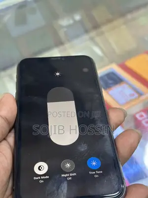 Photo - Apple iPhone 11 128 GB Black