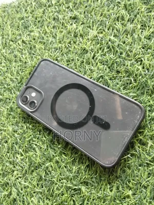 Photo - Apple iPhone 11 128 GB Black