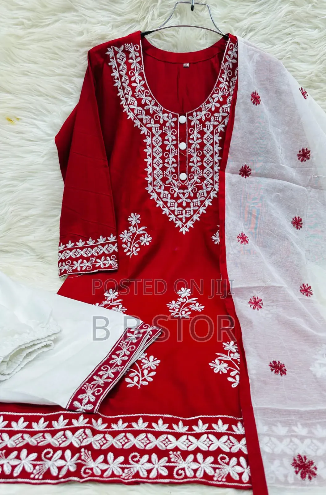 Chicken Kari Neckless Three Piece এমব্রয়ডারি কাজ করা থ্রি-পিস