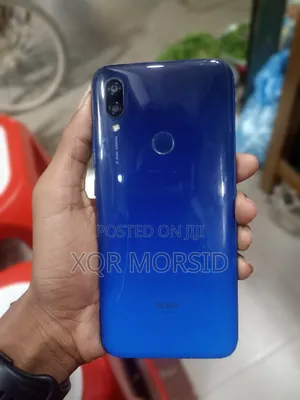 Photo - Xiaomi Redmi 7 32 GB Blue