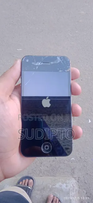 Apple iPhone 4s 16 GB Black