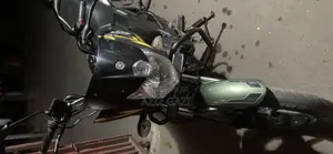 Photo - Yamaha 2022 Black