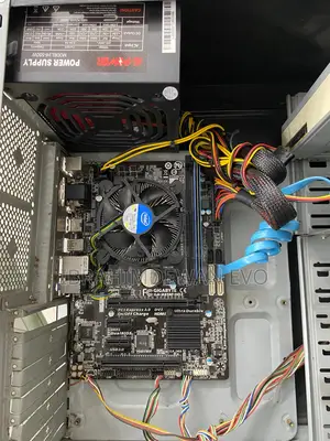 Desktop Computer Gigabyte GB-BSi5HAC-6300 4GB Intel Core I3 SSD 128GB