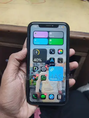 Photo - Apple iPhone 11 128 GB Purple