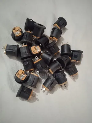 Photo - Male / Female Dc Connectors Used to Supply Dc Power.
