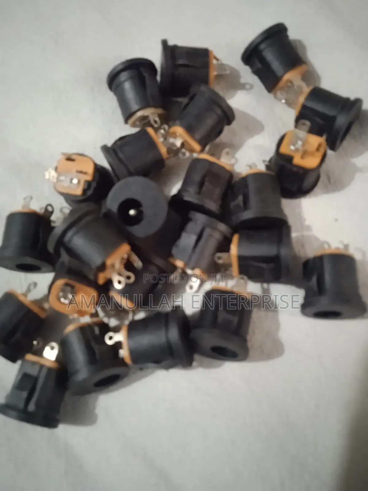 Male / Female Dc Connectors Used to Supply Dc Power.