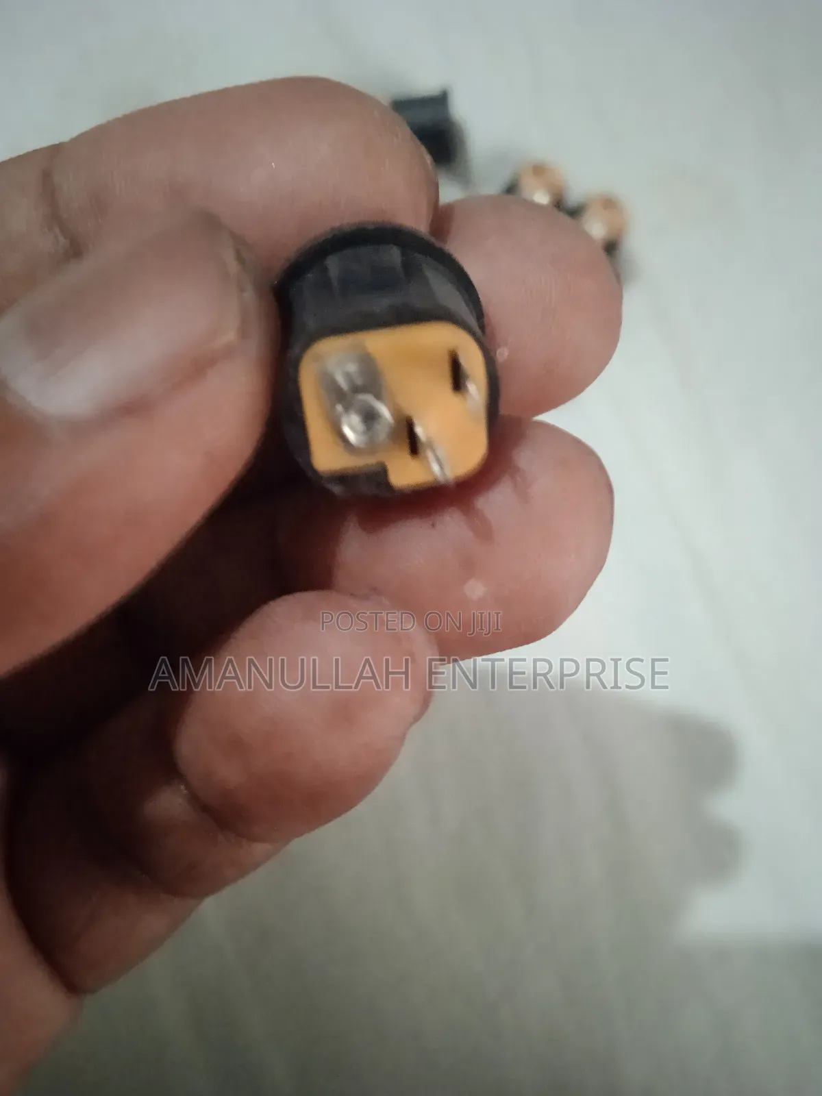 Male / Female Dc Connectors Used to Supply Dc Power.