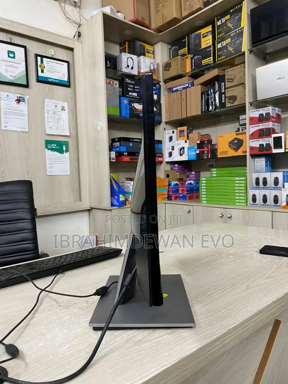 Full Fresh 22" Full Hd Dell Monitor With Hdmi , Model - S2216hc