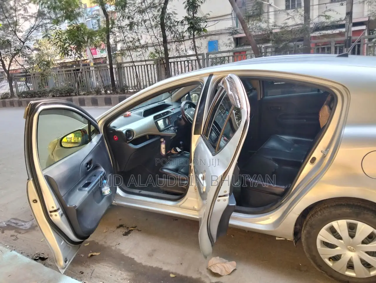 Toyota Aqua 2013 Silver