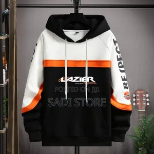 ​ আকর্ষণীয় কটন হুডি