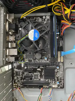 Desktop Pc Intel Core I3 4th Gen 3.40ghz,Ddr- 3 4gb Ram , Ssd: 128gb