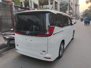 Toyota Noah 2022 Pearl