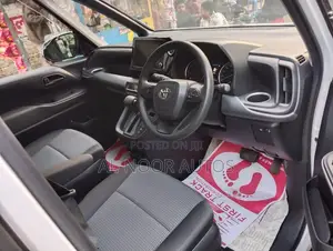 Toyota Noah 2022 Pearl