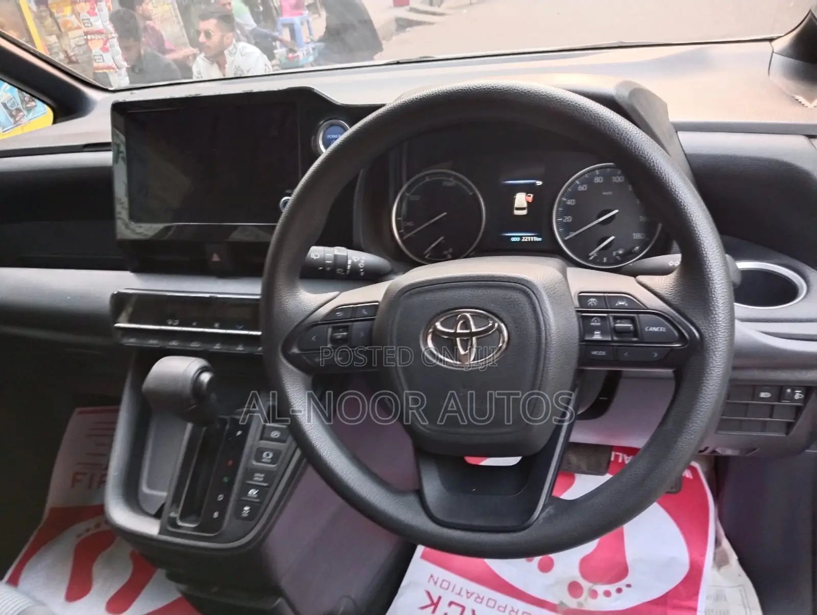 Toyota Noah 2022 Pearl