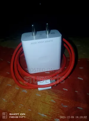 Photo - 80w Super Vooc Charger for One Plus