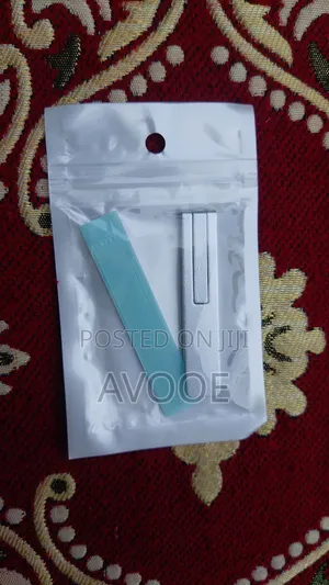 Photo - Ultra-thin Premium Metal Folding Mobile Phone Stand