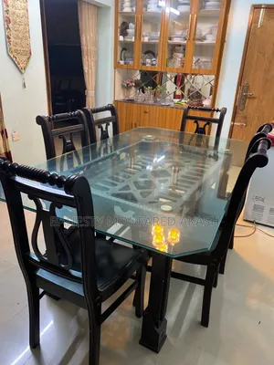 Photo - ৬ চেয়ারের একটি ডাইনিং টেবিল বিক্রি হবে