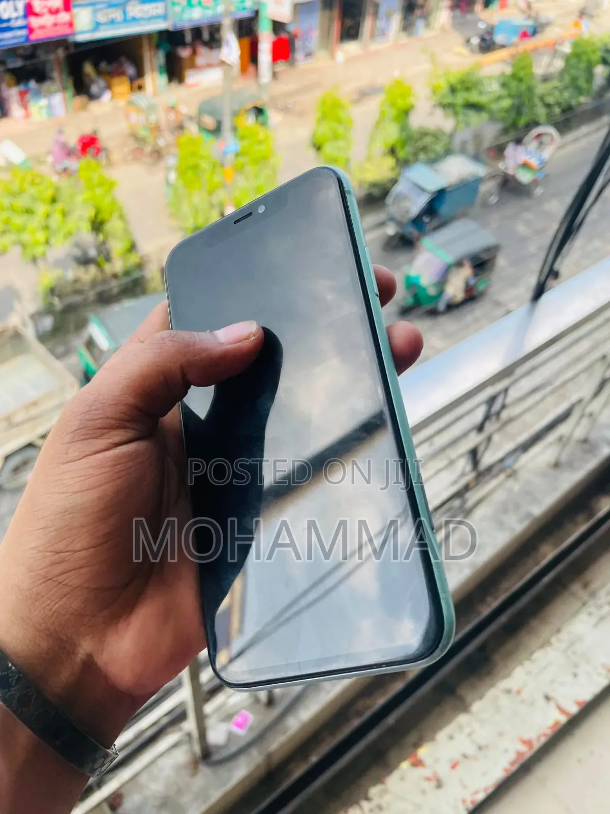 New Apple iPhone 11 128 GB Green