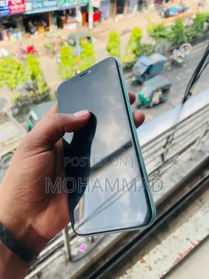 New Apple iPhone 11 128 GB Green