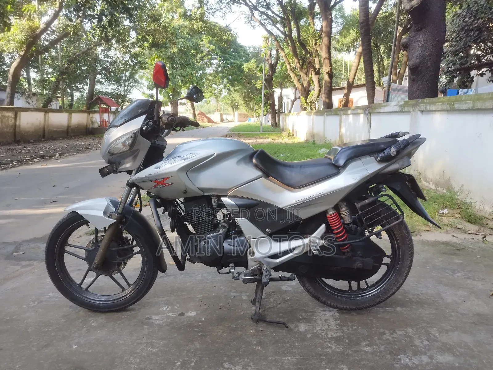 Hero Xtreme Sports 2012 Silver