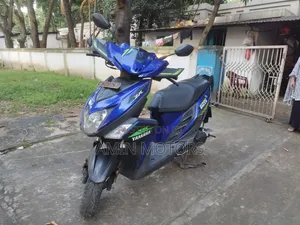 Yamaha 2018 Blue